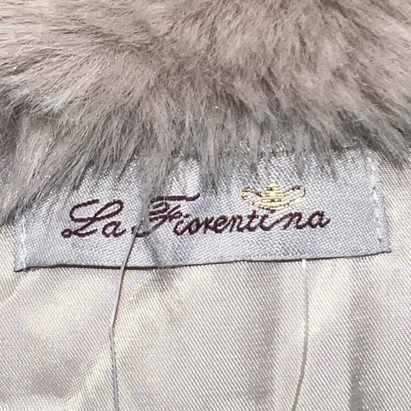 🌻NEW w/tags La Fiorentina Faux Fur Wrap Cape Shawl One Size - Picture 10 of 13